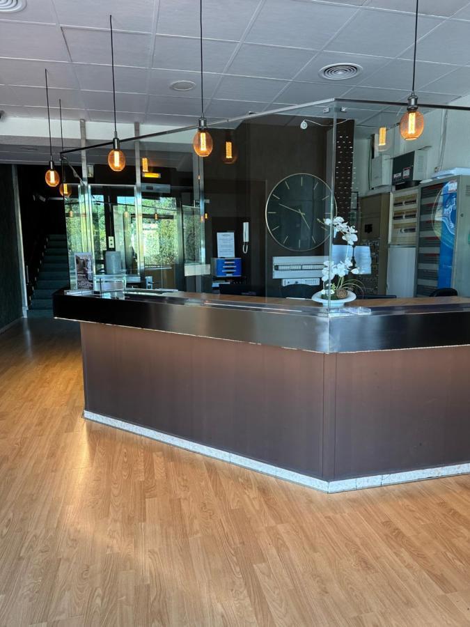 Aparthotel Montcada Eksteriør bilde